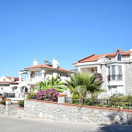 Apartman Thera 8 *